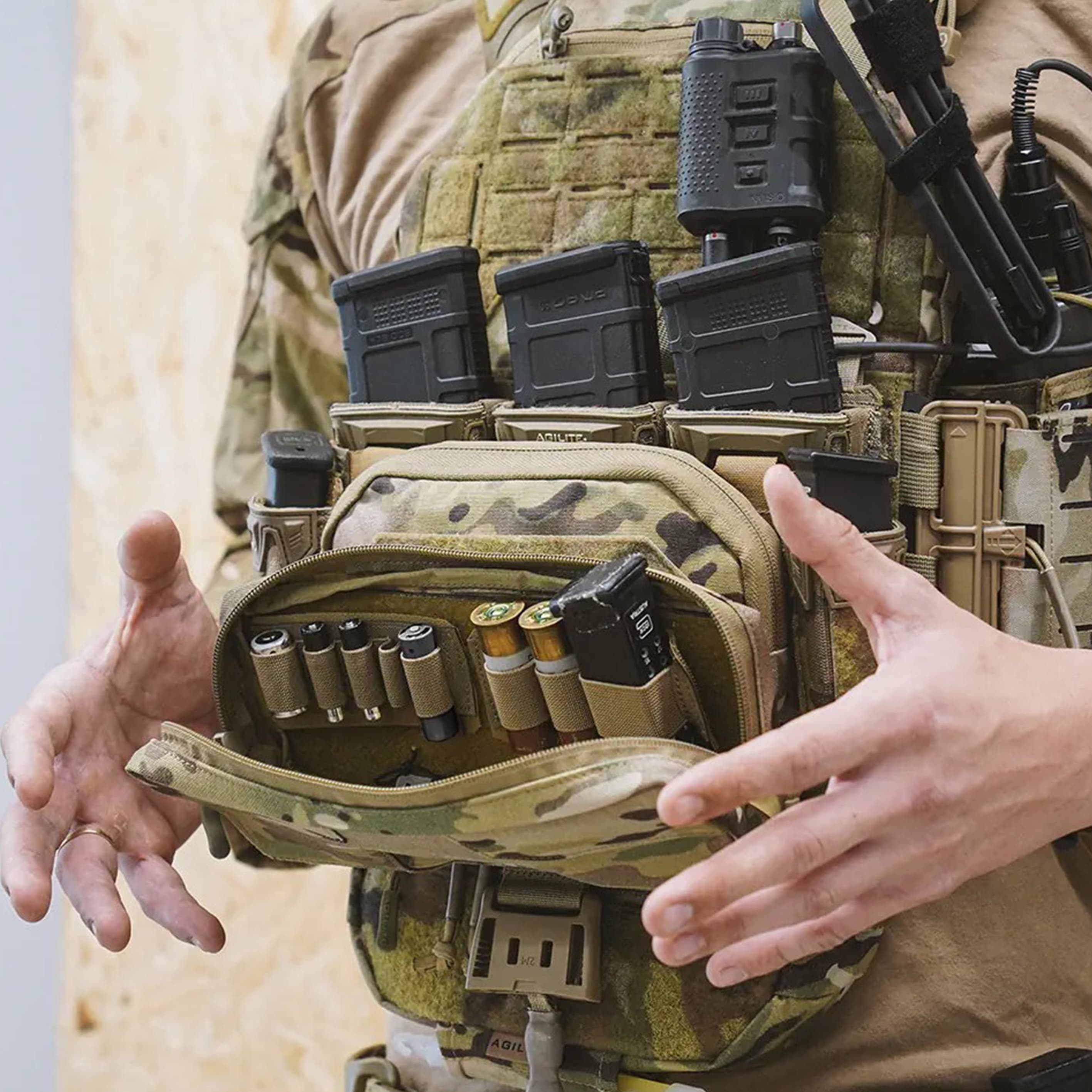 AGILITE ドロップダウン背面ポーチ Rear Hanger リアハンガー 8166