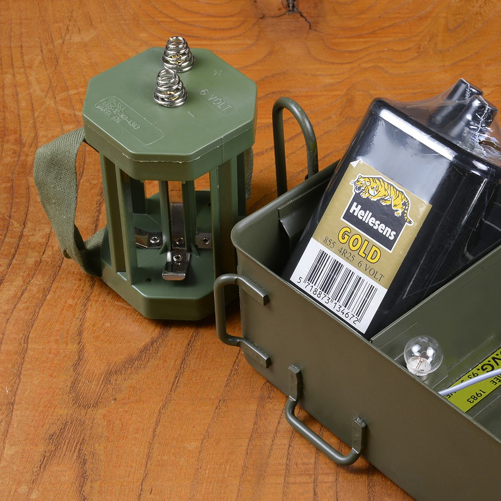 フランス軍放出品 シグナルライト デッドストック バッテリー付