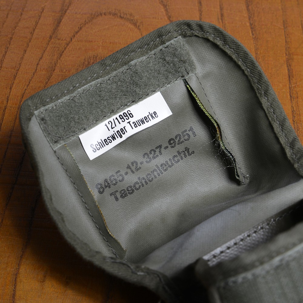 ドイツ軍放出品 フラッシュライトポーチ フレックタン迷彩