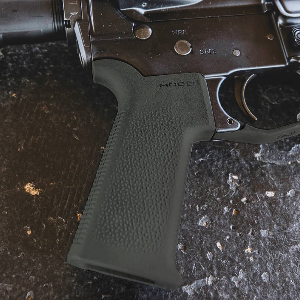 MAGPUL ライフルグリップ MOE-SL 高強度ポリマー製 AR-15/M4系対応