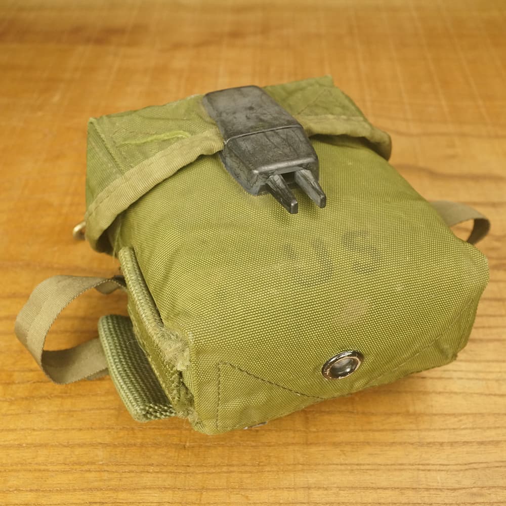 米軍放出品 ライフルマガジンポーチ M16/M4/AR15 20連マグ4本収納 MLCE