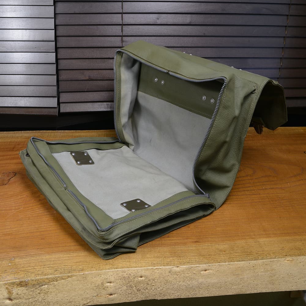 ミリタリーショップ レプマート / スイス軍放出品 ガーメントバッグ