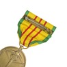 アメリカ軍放出品 記章 ベトナムサービスメダル ベトナム戦争従軍記章 略綬付き デッドストック