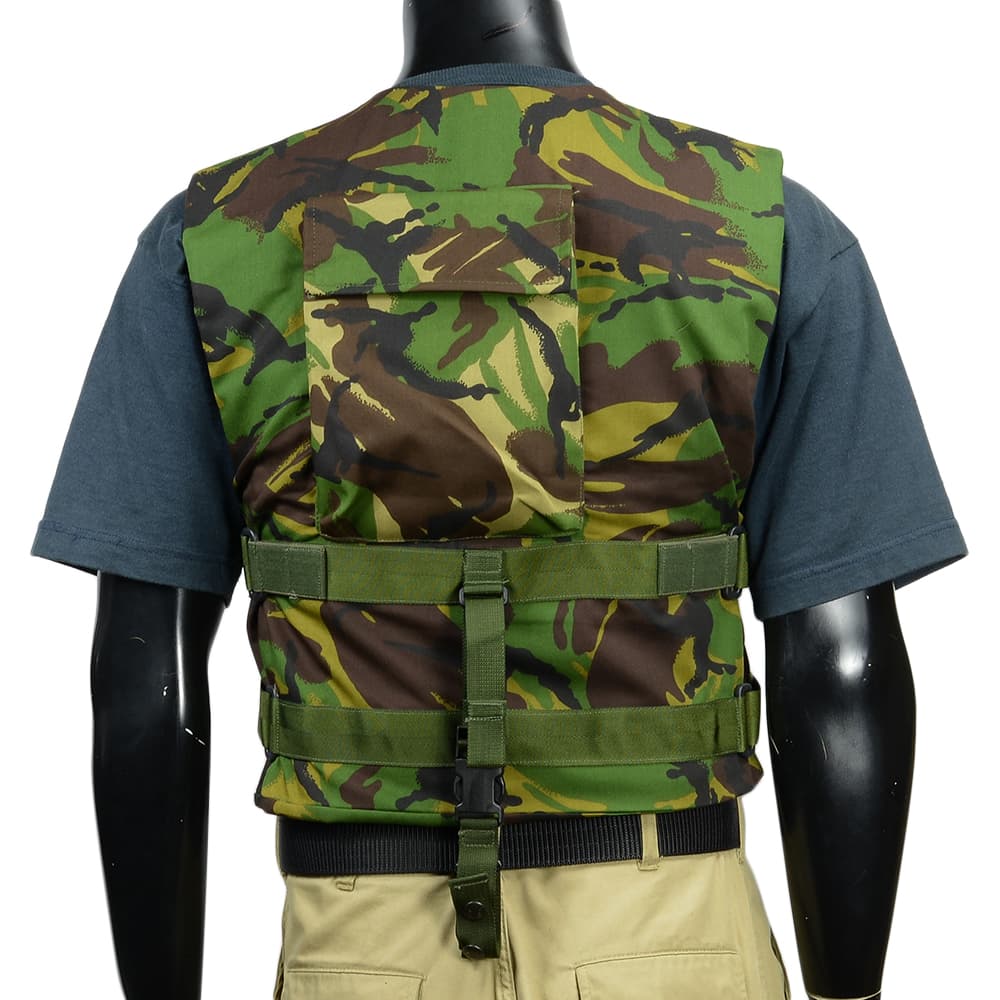 イギリス軍放出品 ボディアーマー 陸軍 ベルクロ式 背部ポケット付き