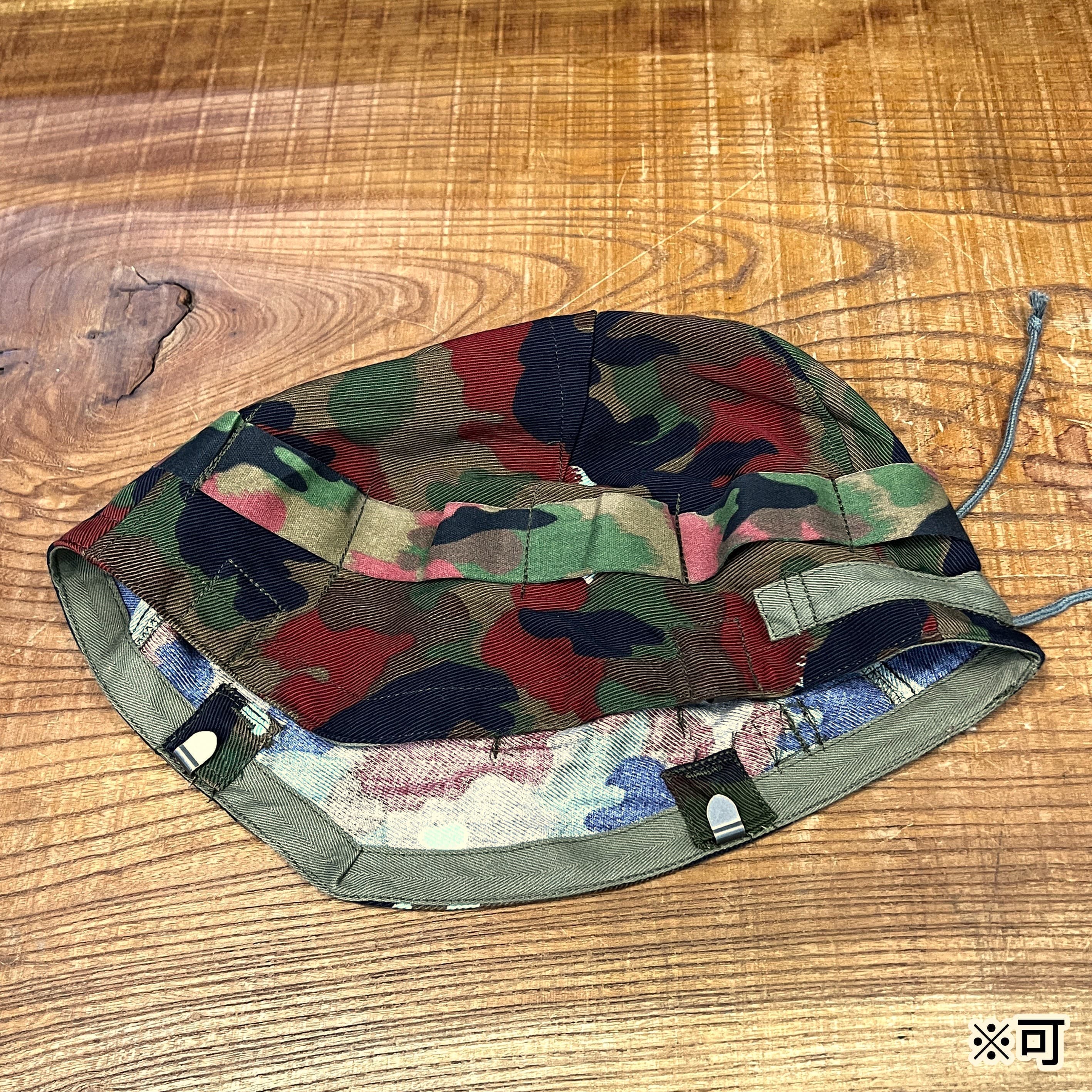 小*僕様 スイス軍ヘルメット M71 ヘルメットカバー付き スイス軍放出品 ヘルメットカバー M71用 アルペンカモ | ミリタリー