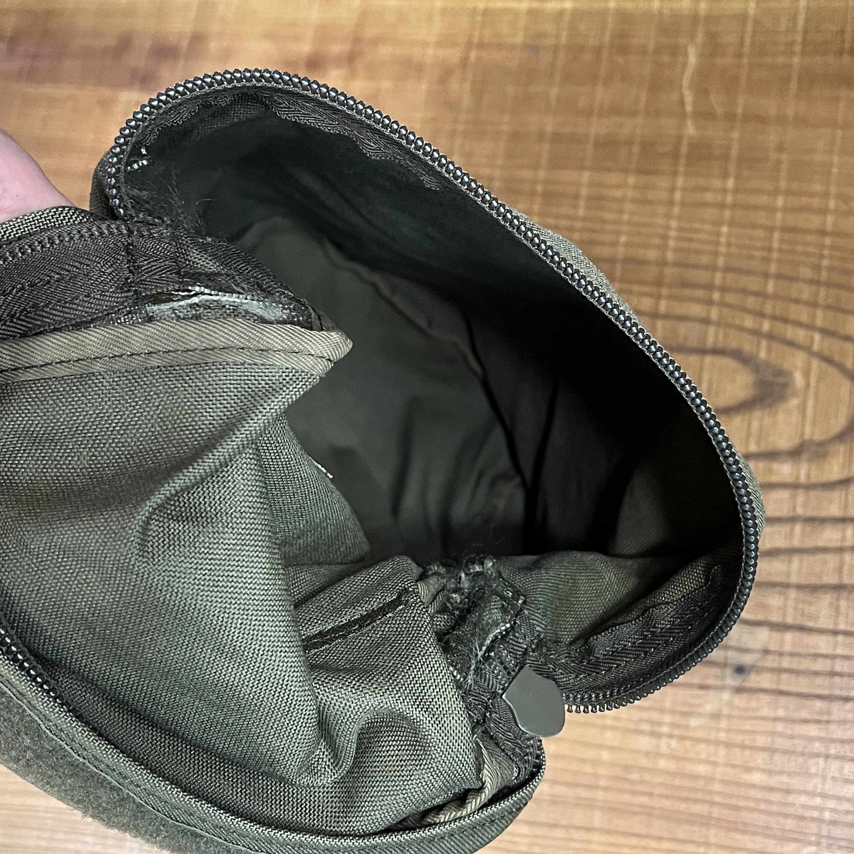 オーストリア軍放出品 ユーティリティポーチ KAZ 03 大型 ナイロン製