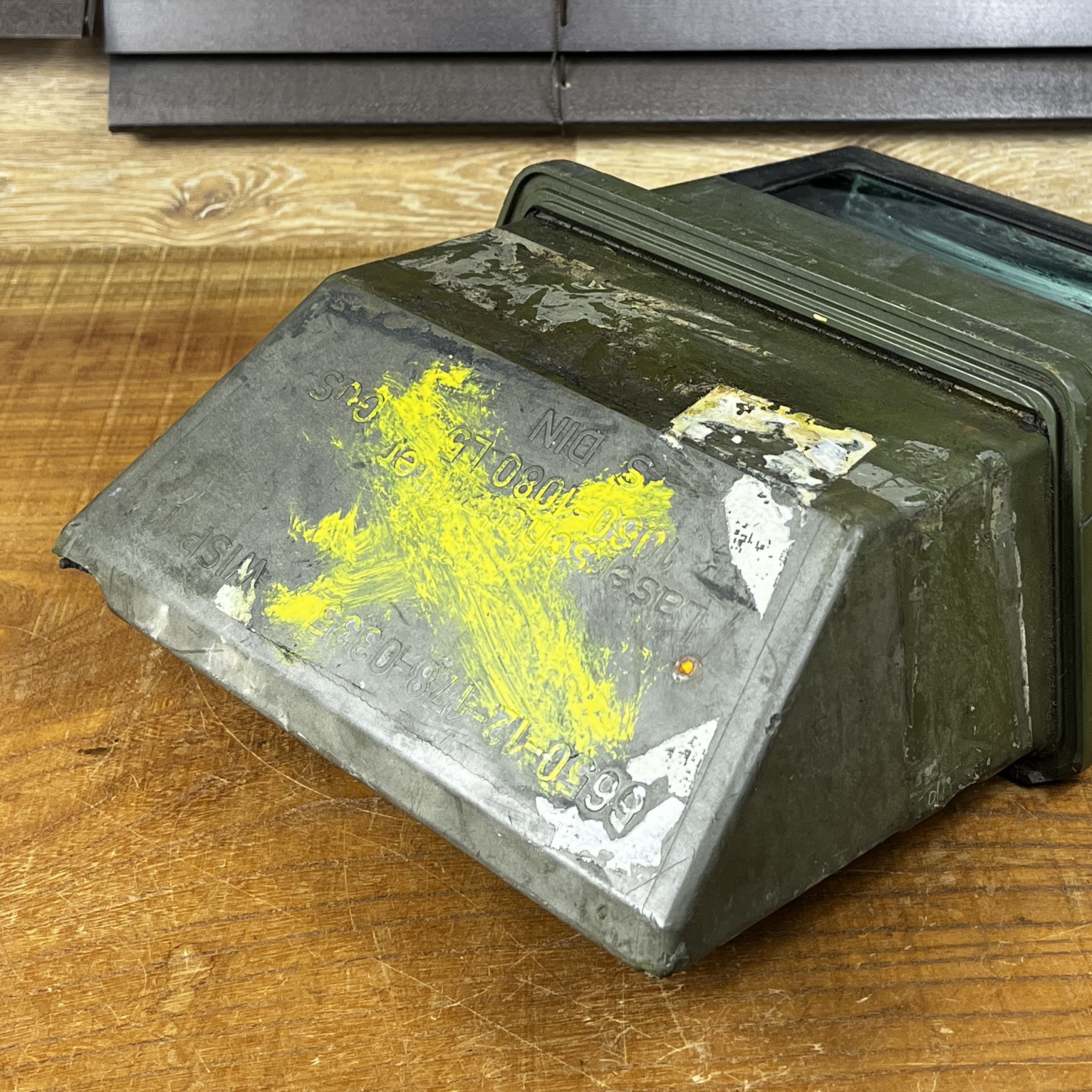 ドイツ軍放出品 ドイツ軍レオパルト1戦車ペリスコープ(潜望鏡) ガラス割れあり | ミリタリーショップ レプマート