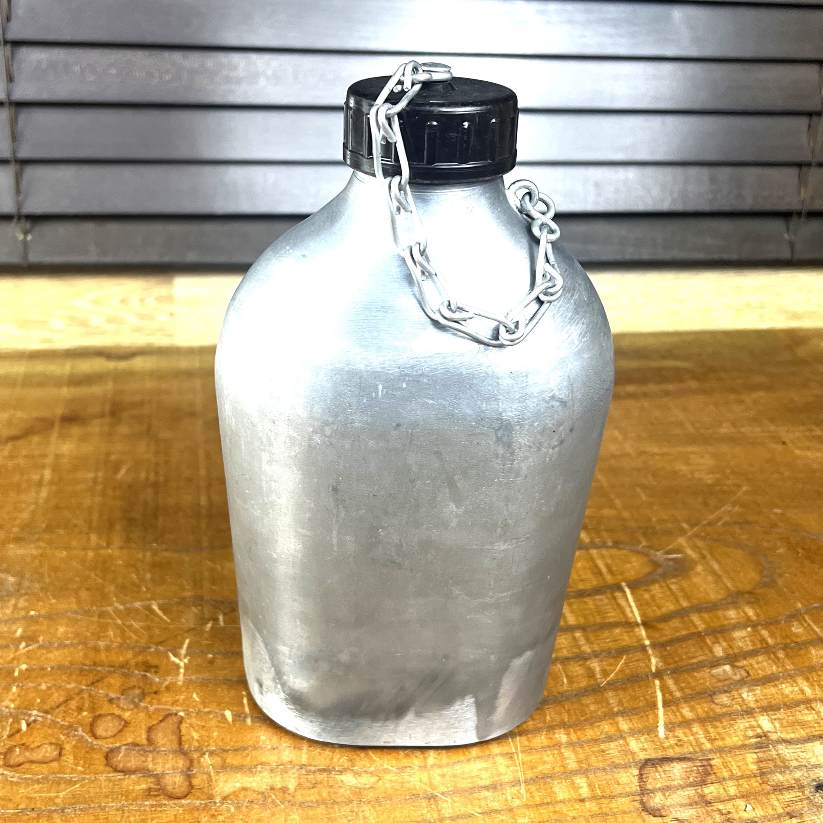 フランス軍放出品 キャンティーン 水筒 ポーチ付き ベルトフック付き 