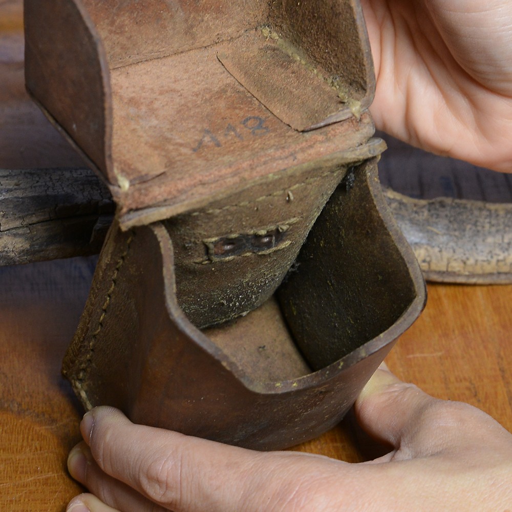 セルビア軍放出品 ツァスタバ M48用 シングル 弾薬ポーチ レザー製