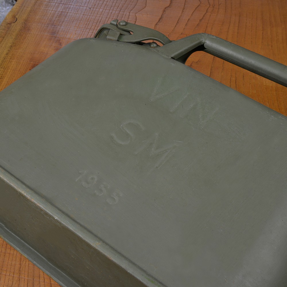軍放出品 ワイン缶 フランス軍 10L | ミリタリーショップ レプマート
