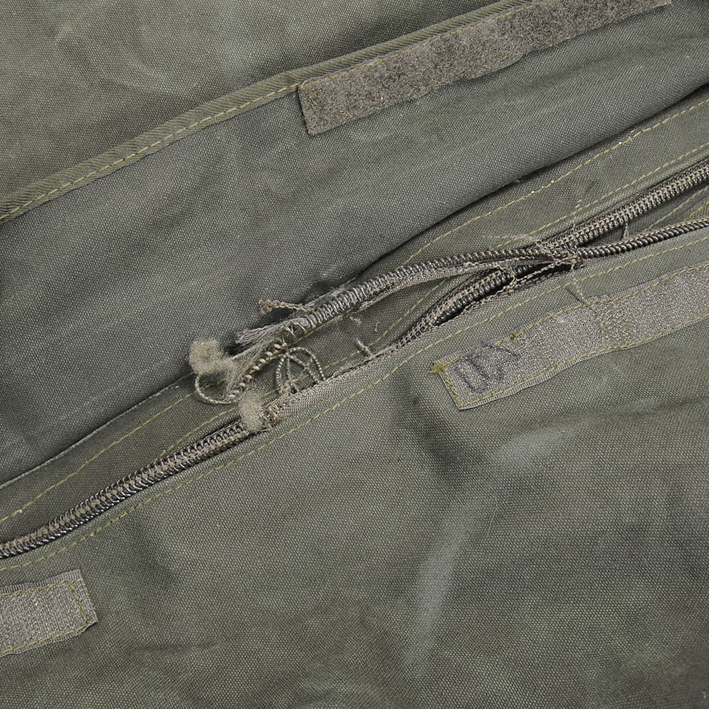 ドイツ軍放出品 ダッフルバッグ 帆布 ジッパー式 | ミリタリーショップ