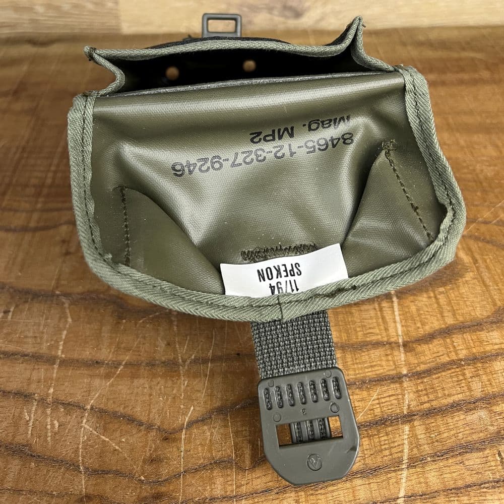 ドイツ軍放出品 マガジンポーチ UZI/MP2マガジン対応 フレクター迷彩