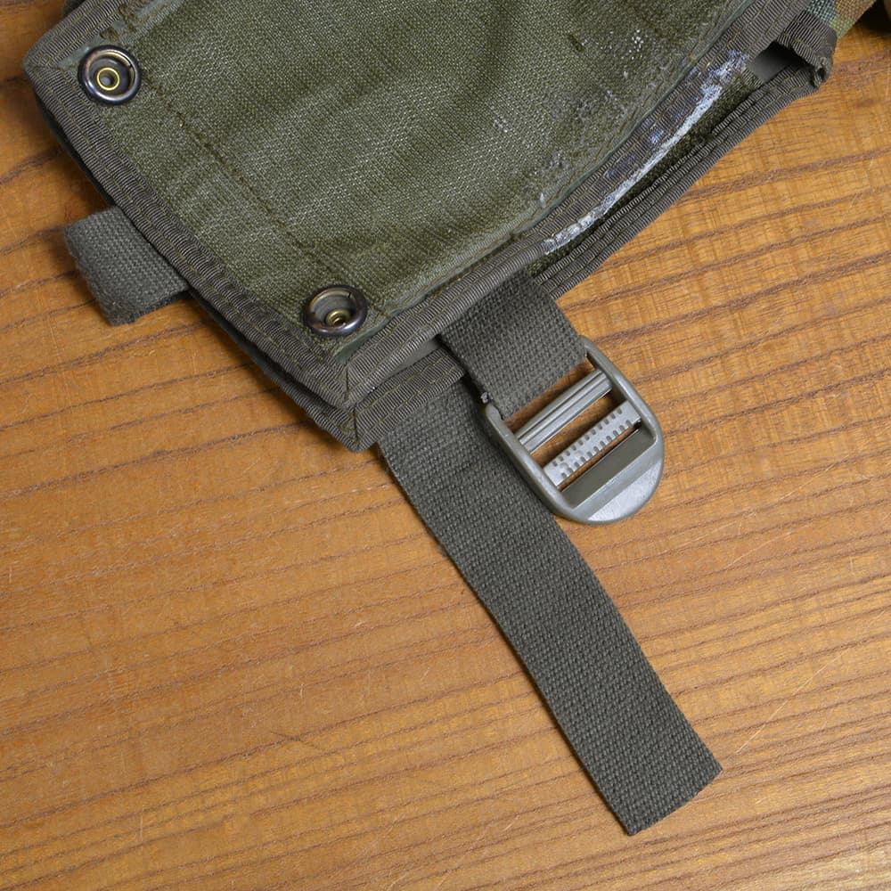 ミリタリーショップ レプマート / ドイツ軍放出品 ラジオポーチ