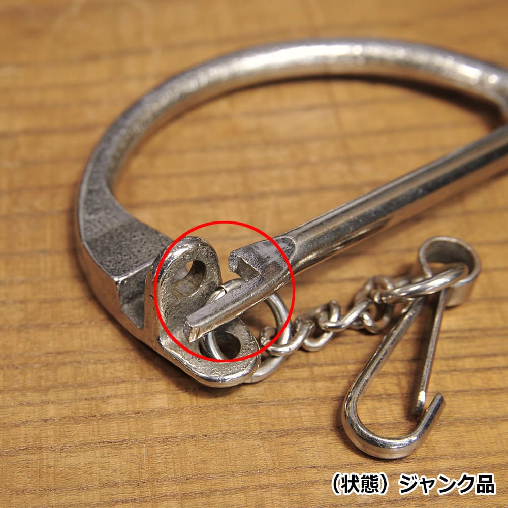ドイツ軍放出品 ダッフルバッグ用Dカン 鉄製 キャリングハンドル