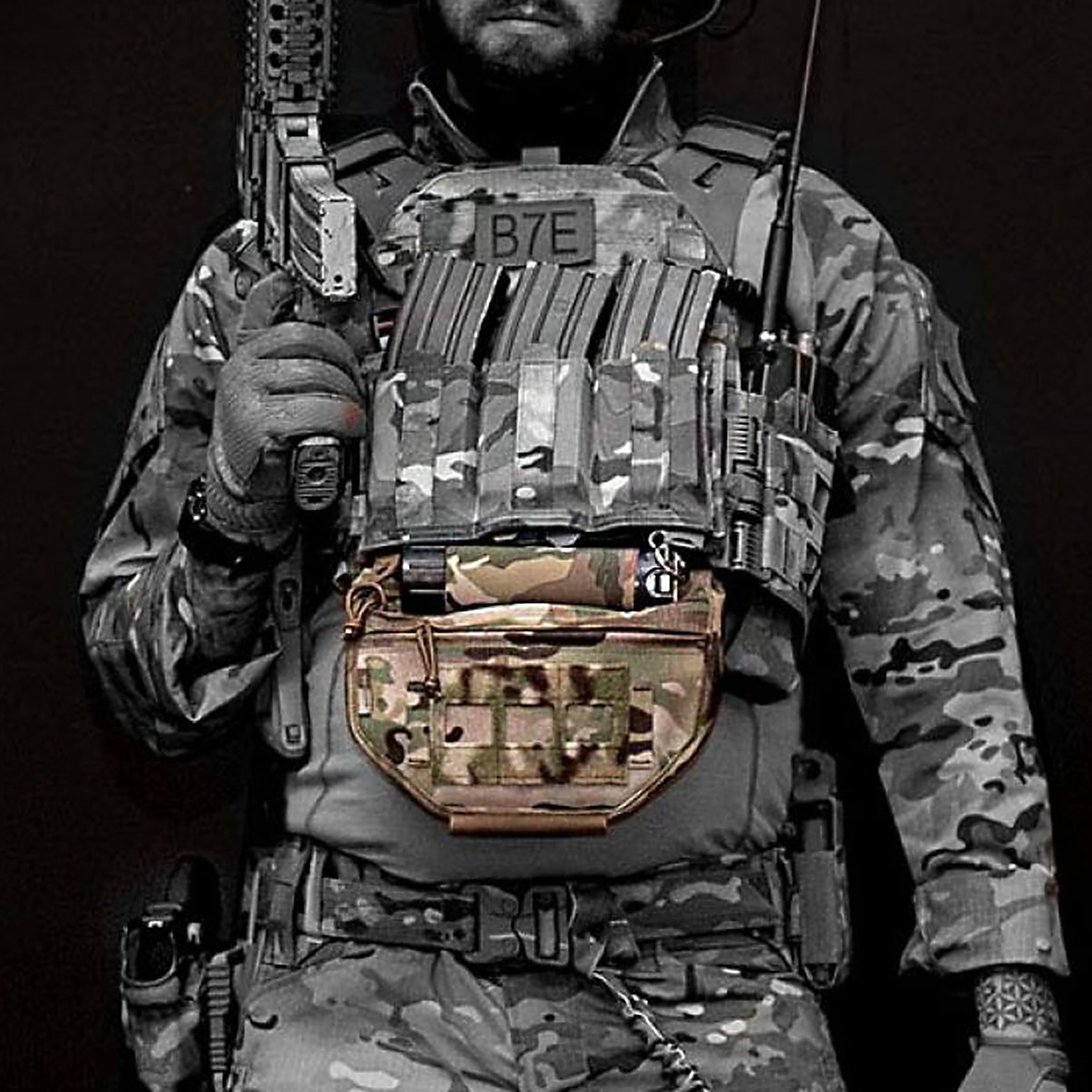 Warrior Assault Systems ドロップダウンポーチ W-LC-DDVUP レーザー