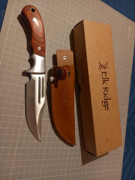 ミリタリーショップ レプマート / Elk Ridge ハンティングナイフ ER-052 ダブルブラッドグルーブ ミリタリーショップ レプマート / Elk Ridge ハンティングナイフ ER-052 ダブルブラッドグルーブ