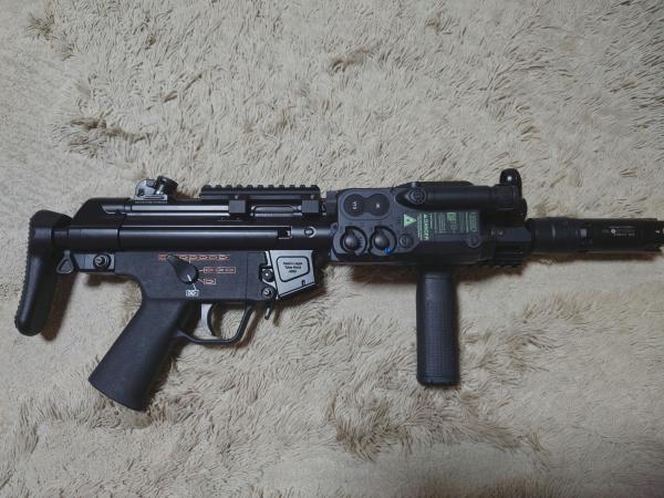 マルイ　MP 5 電動ガンガン 充電式バッテリー付き MP5A5 電動ガン 充電器バッテリー付き MP5 A5 - 次世代電動ガン | 東京